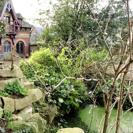 Holiday home Atypical House *